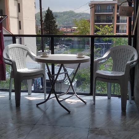 Bright And Cozy Apartment Batumi Exteriör bild